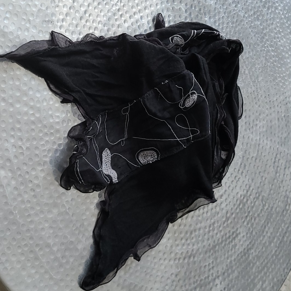 Unique Scarf/Shawl - Picture 4 of 4